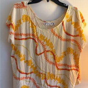 Fighting Eel Floral Lei Top